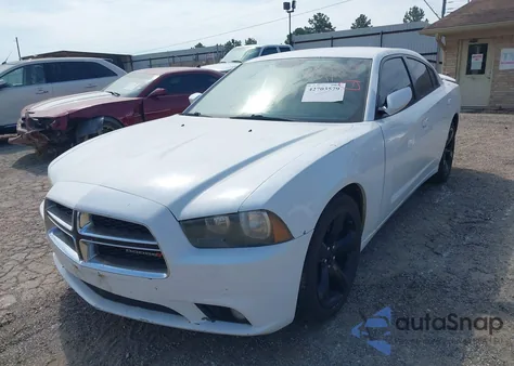 2014 Dodge Charger Sxt z USA, uszkodzony, nr VIN 2C3CDXHG6EH334472